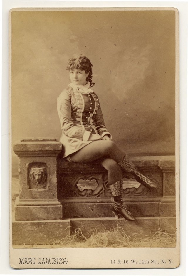 Викторианский портрет: Бурлеск-танцовщицы. Год 1890