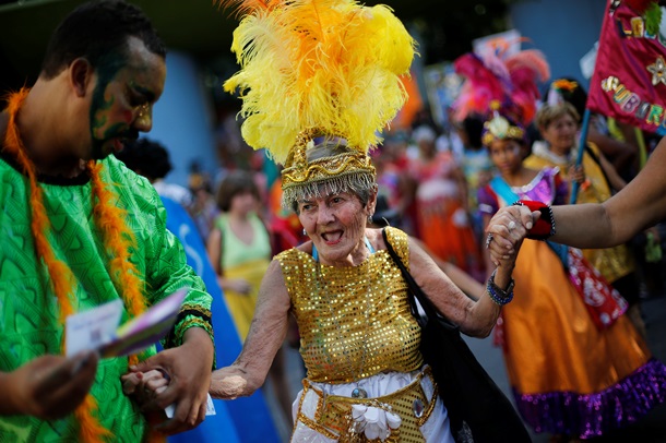 Рио отмечает 14 февраля открытием грандиозного бразильского карнавала