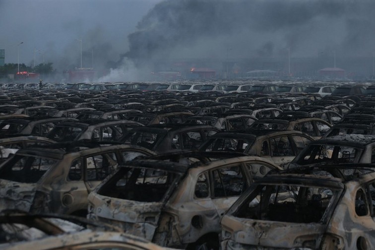 Последствия мощного взрыва с Китае в августе 2015 года